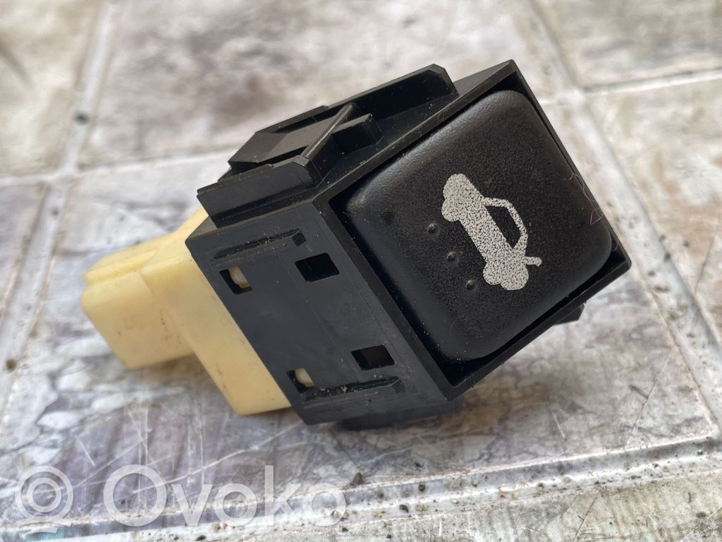 Mazda 6 Tailgate opening switch 