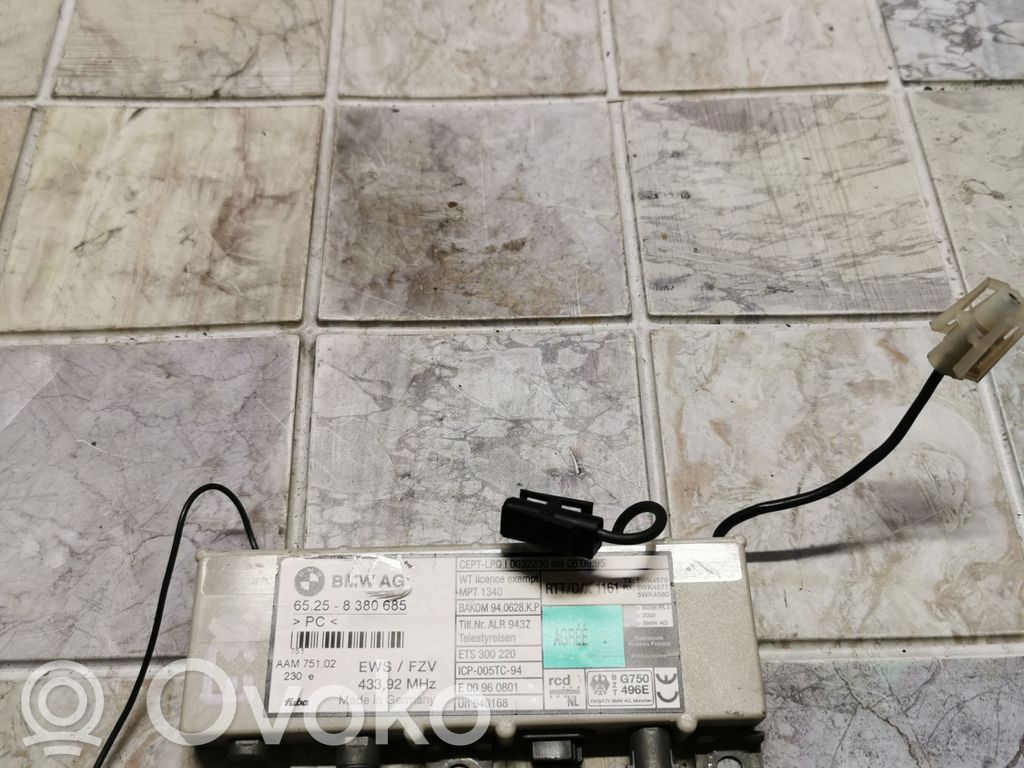 BMW 5 E39 Antenos stiprintuvas 