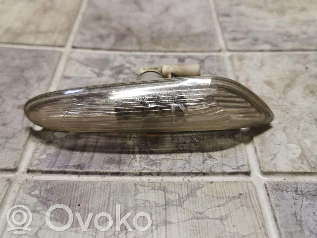 BMW 1 E81 E87 Sparno posūkio žibintas 