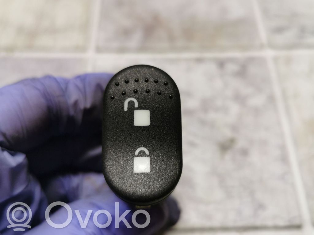 Ford Focus Central locking switch button 