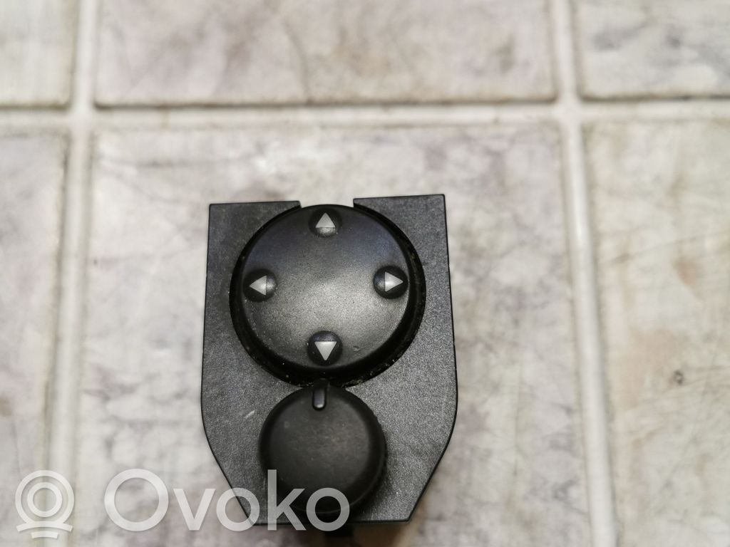 Audi A8 S8 D2 4D Wing mirror switch 