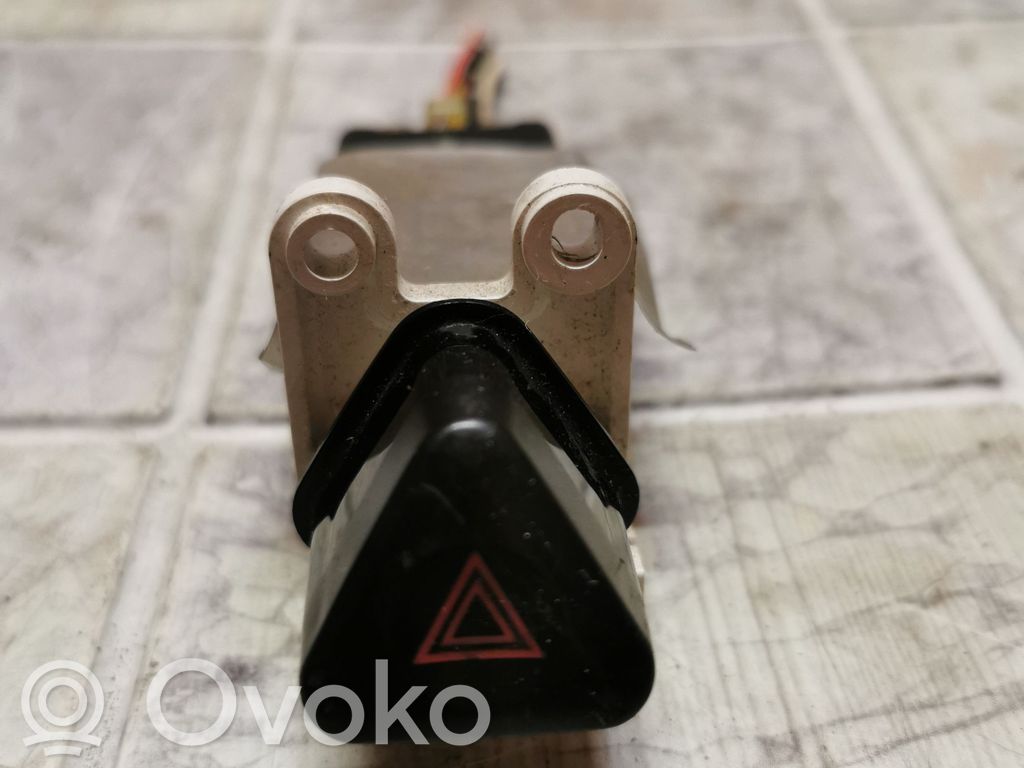 Subaru Legacy Hazard light switch 
