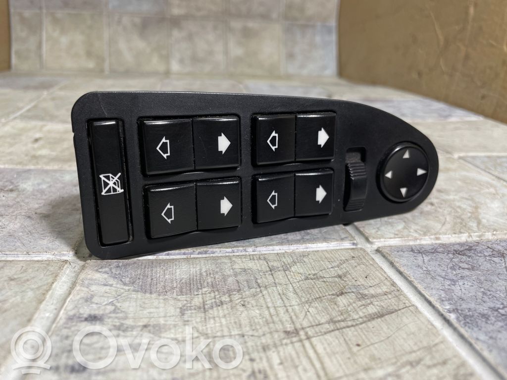 Electric window control switch   8380646