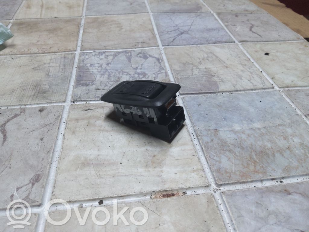 Mazda 626 Electric window control switch 