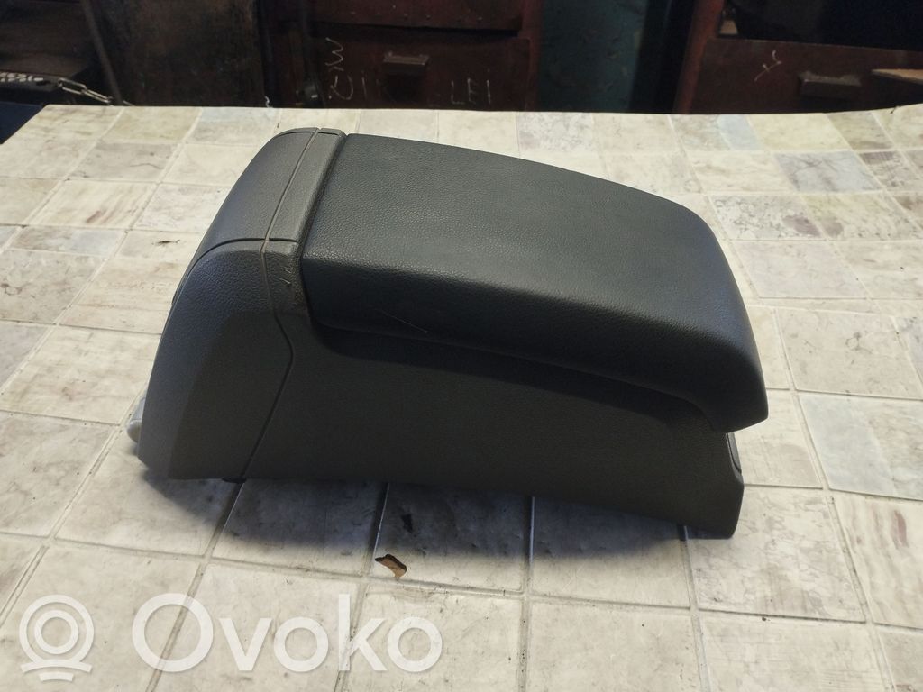 Ford Focus C-MAX Reposabrazos 