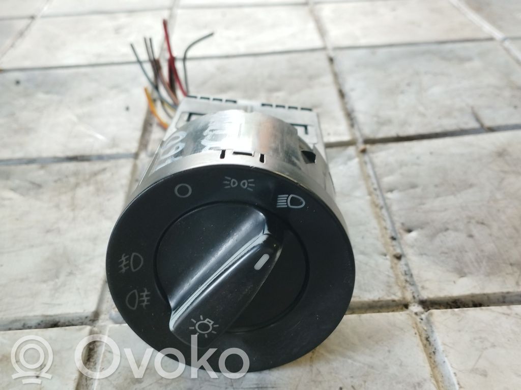 Skoda Octavia Mk1 (1U) Light switch 