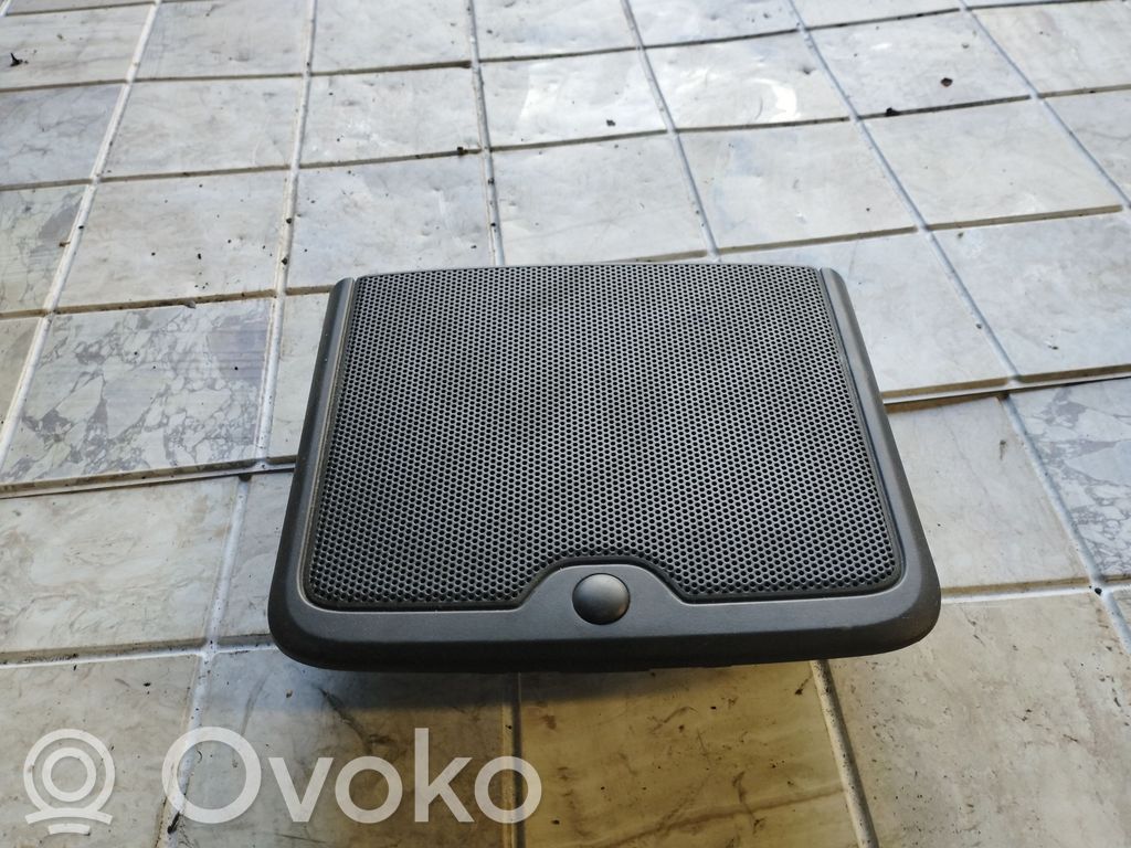 Chevrolet Captiva Cache enceinte centrale 