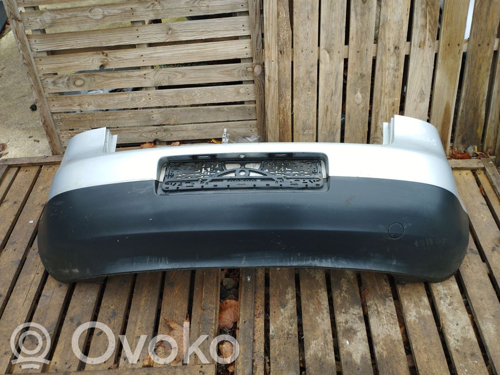 Volkswagen Golf V Parachoques 