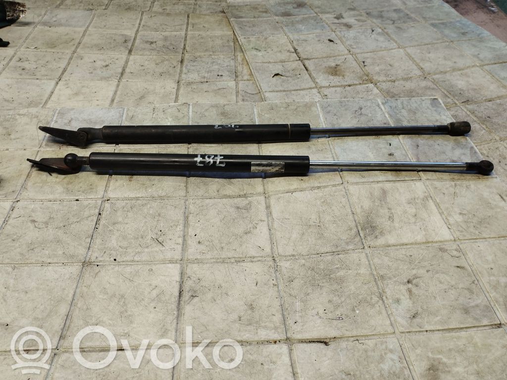 Mazda 6 Tailgate/trunk strut/damper 