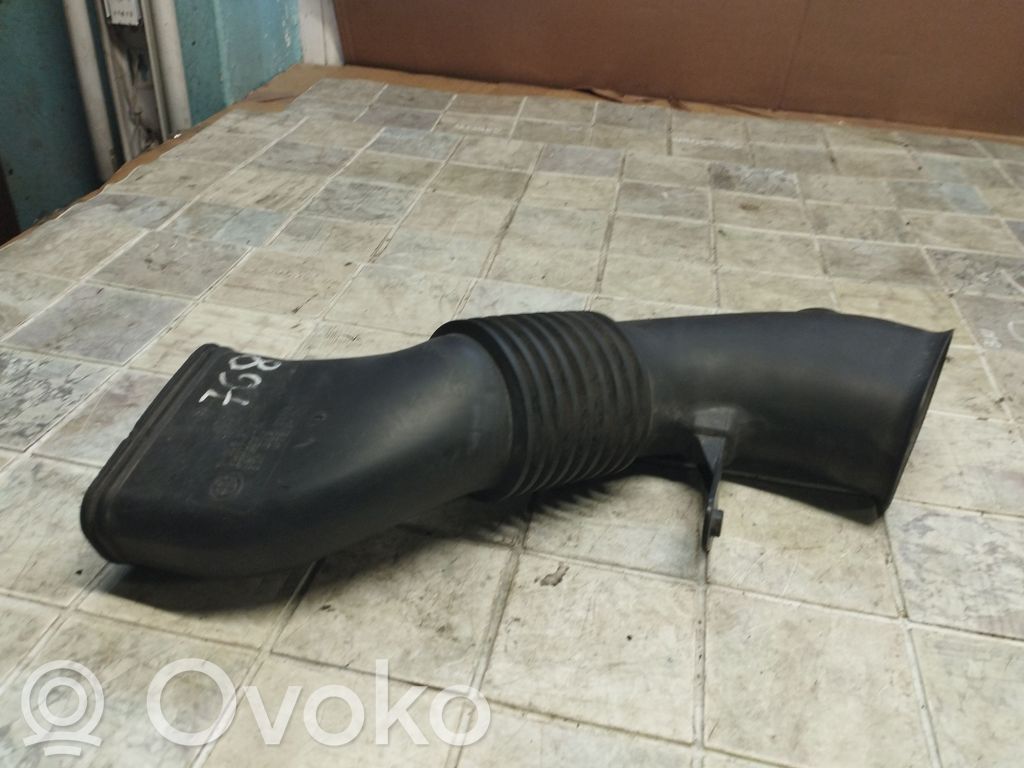 BMW 5 E60 E61 Gaisa ieplūdes kanāla detaļas 
