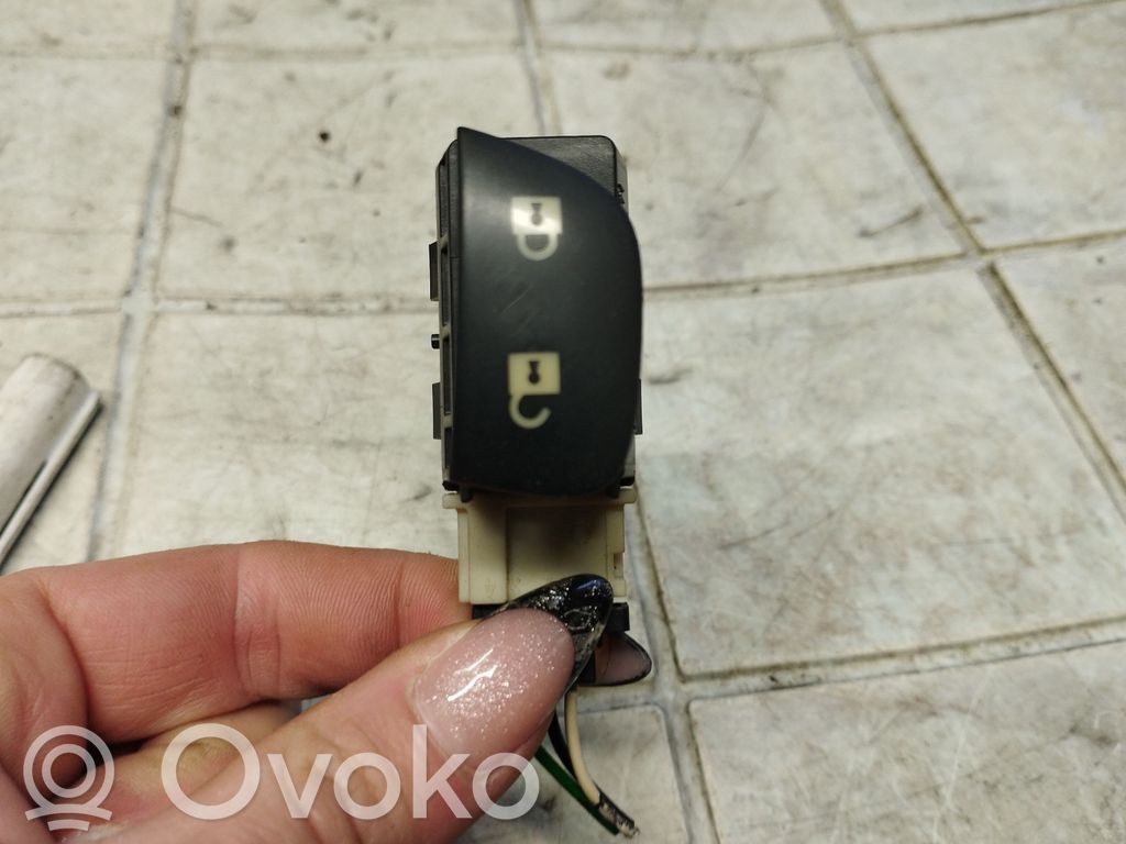 Saab 9-3 Ver2 Central locking switch button 