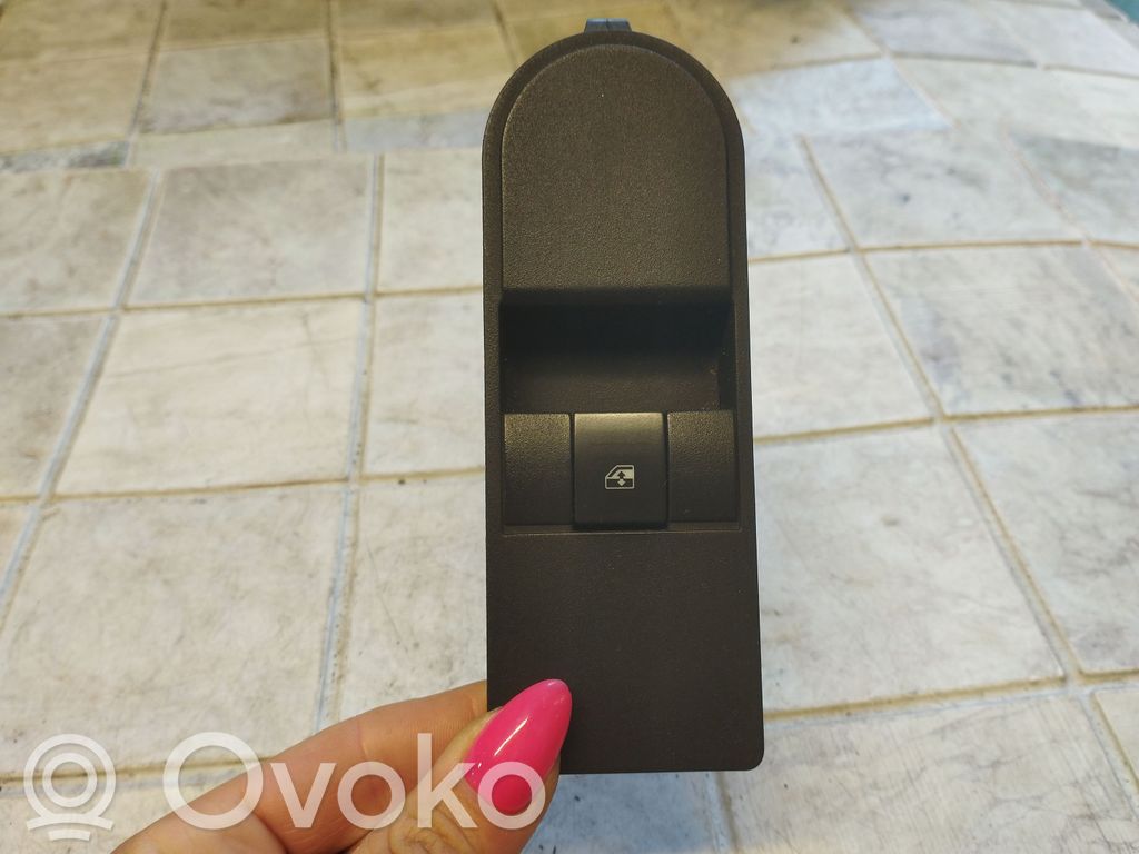 Opel Astra H Electric window control switch 