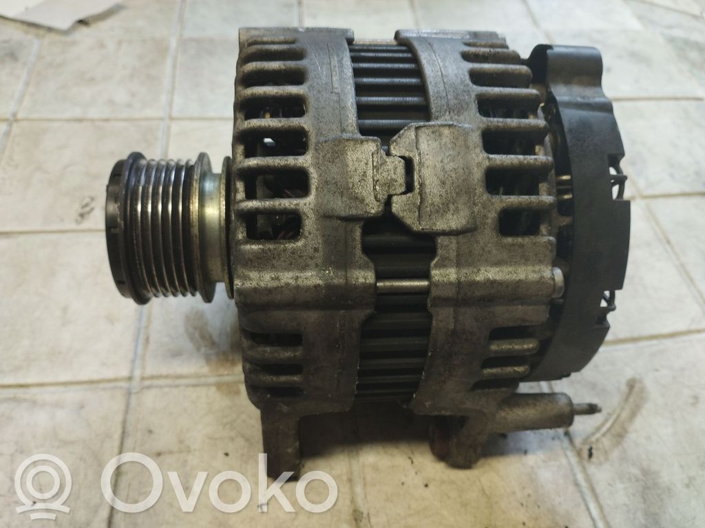 Volkswagen PASSAT B6 Alternador 
