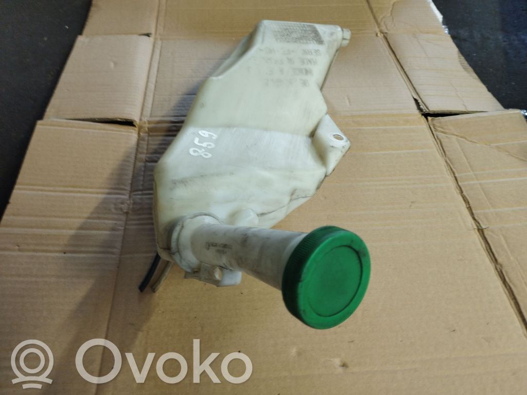 Peugeot 206 Windshield washer fluid reservoir/tank 