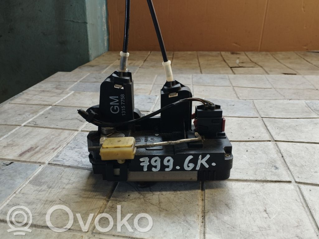 Opel Vectra C Takaoven lukko 
