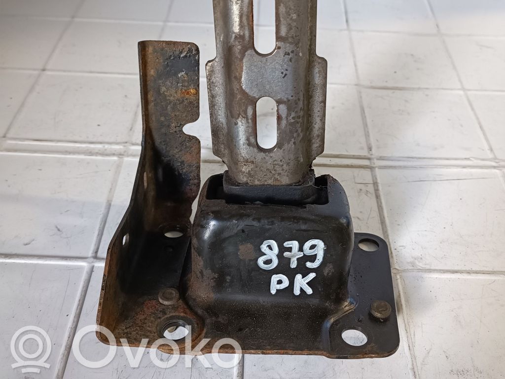 Citroen C2 Engine mount bracket 