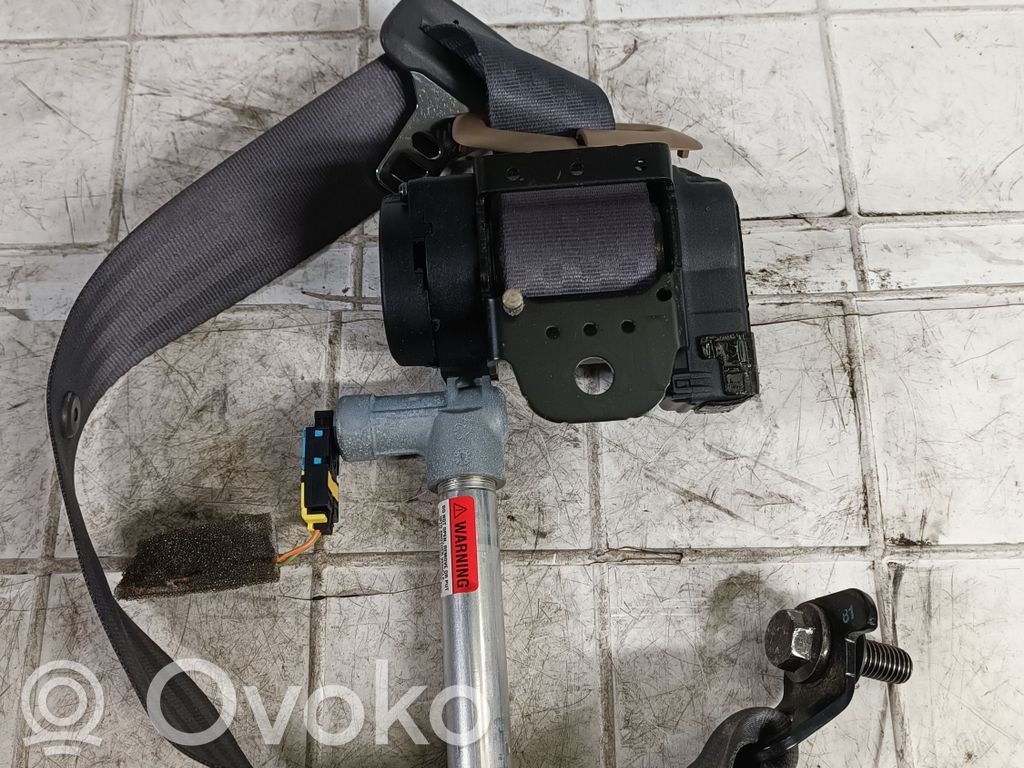 Volvo S60 Cinturón trasero 