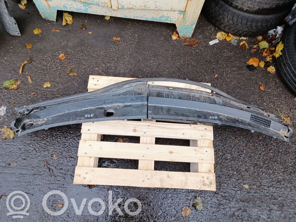 Mazda 5 Wiper trim 