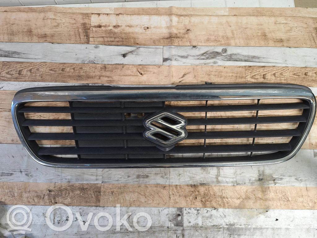 Suzuki Wagon R+ Rejilla delantera 