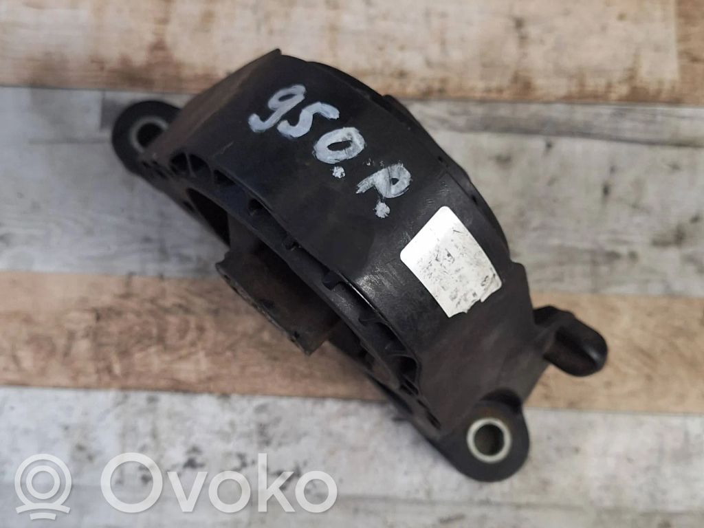 Opel Insignia A Engine mount bracket 