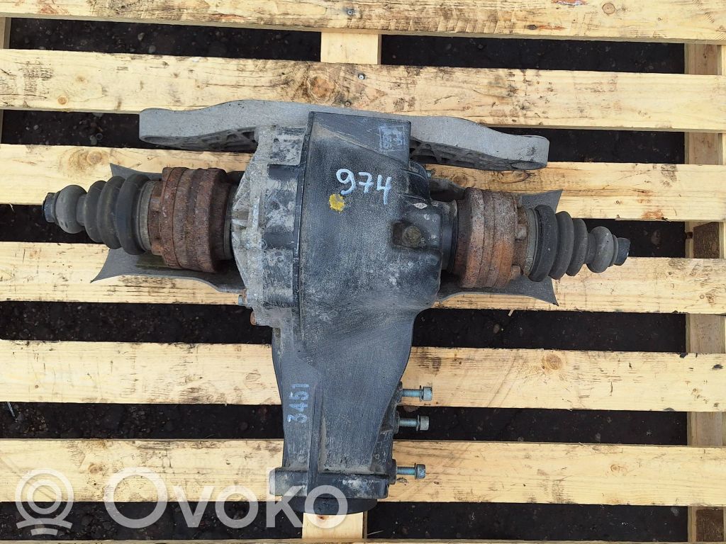 Audi A4 S4 B7 8E 8H Aizmugurējais reduktors 