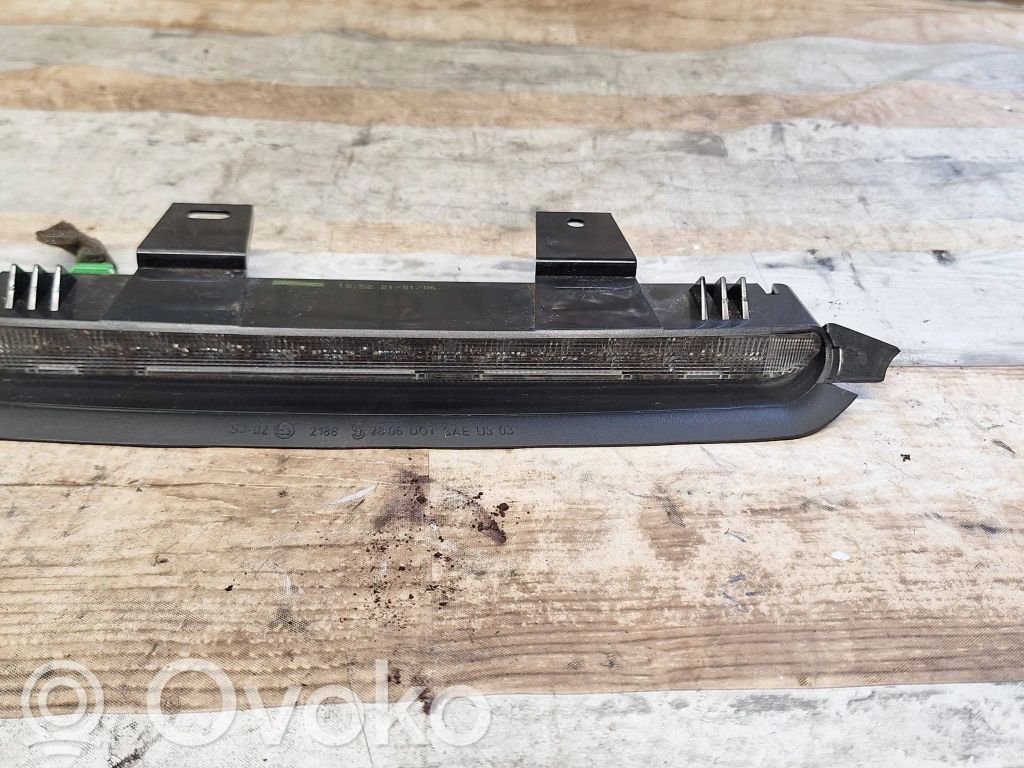 Volvo V50 Third/center stoplight 