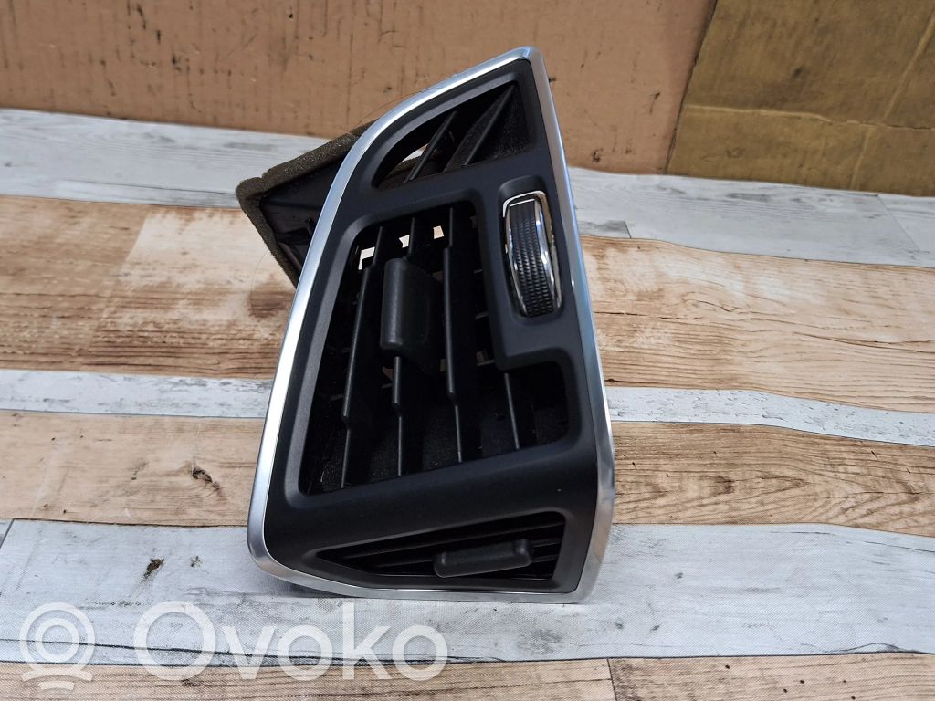 Ford C-MAX II Dysze / Kratki środkowego nawiewu deski rozdzielczej 