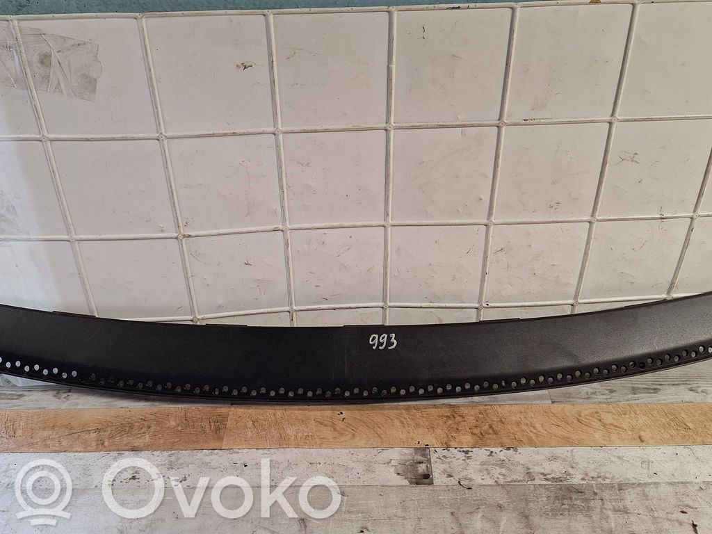 Seat Alhambra (Mk1) Wiper trim 