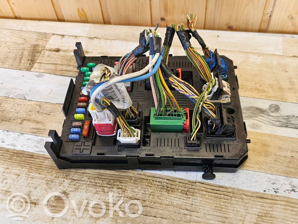 Mukavuusmoduuli   966689538001,2812019063,281192462C,20977771