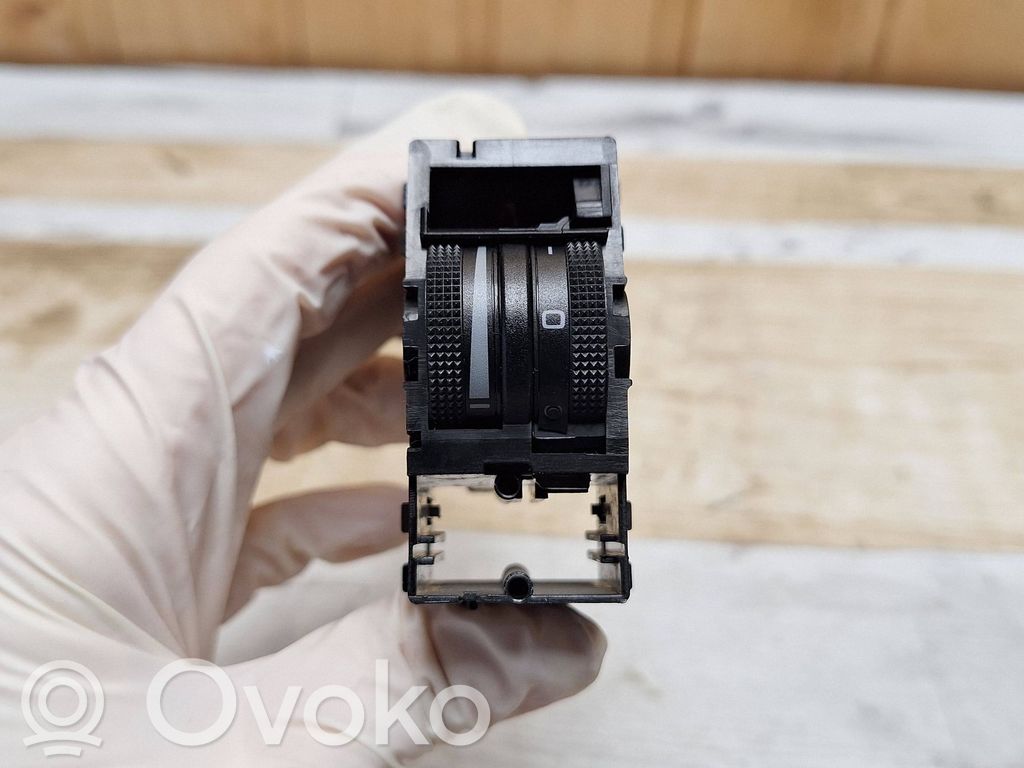 Seat Leon (1P) Light switch 