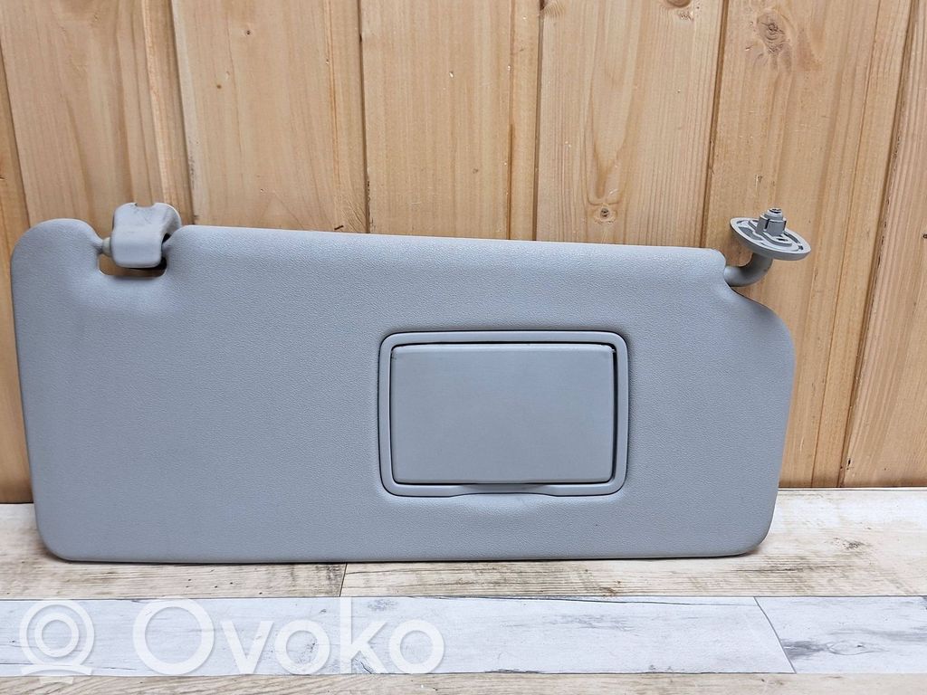 Sun visor