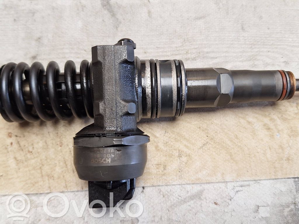 Inyector de combustible   038130073AK