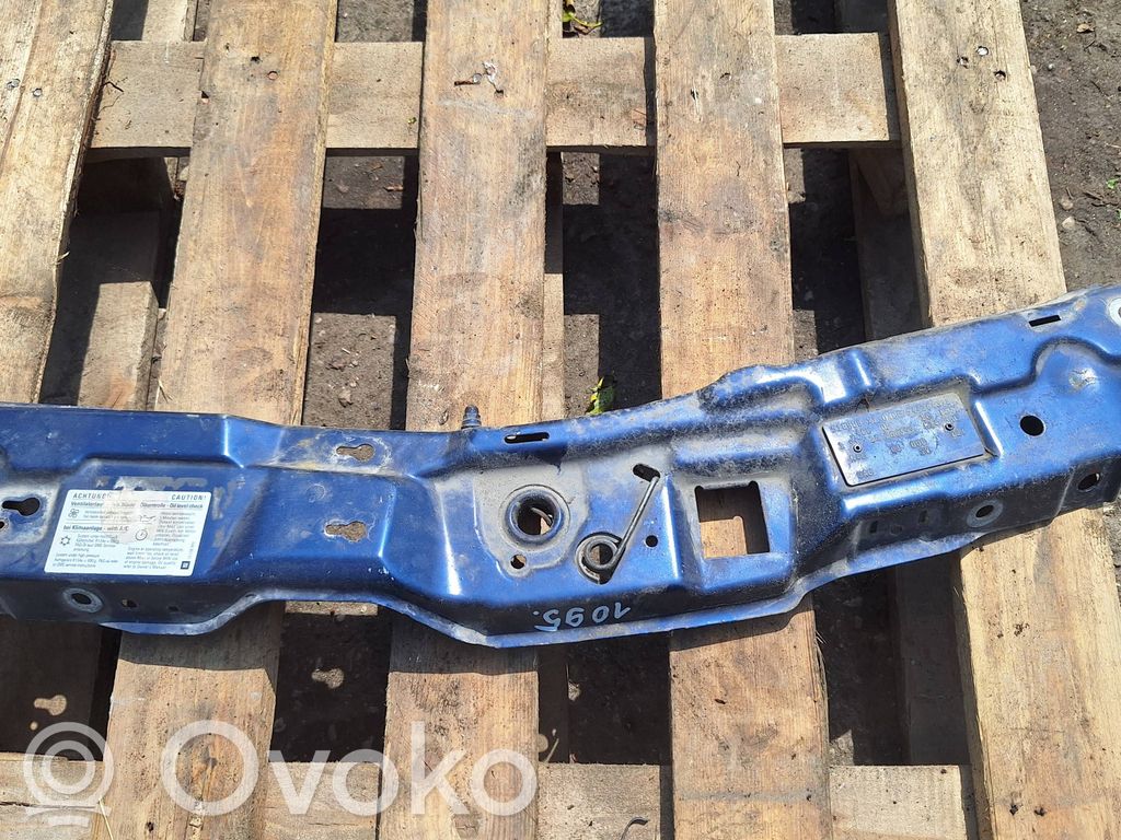 Opel Meriva A Staffa del pannello di supporto del radiatore parte superiore 