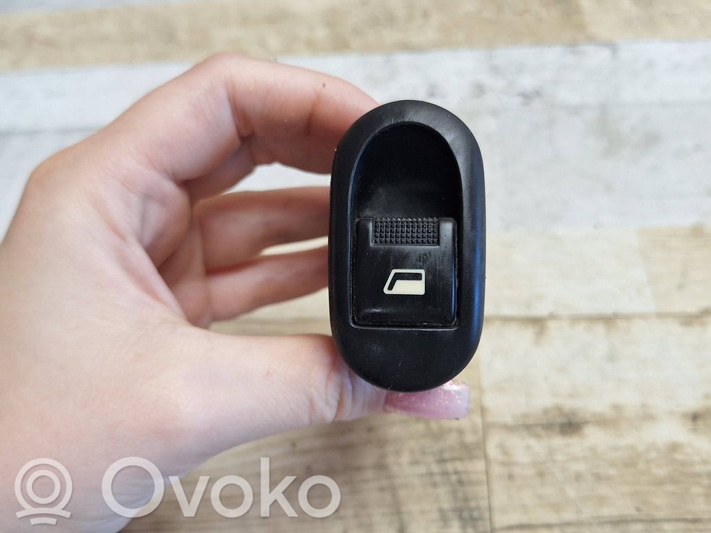 Citroen C2 Electric window control switch 