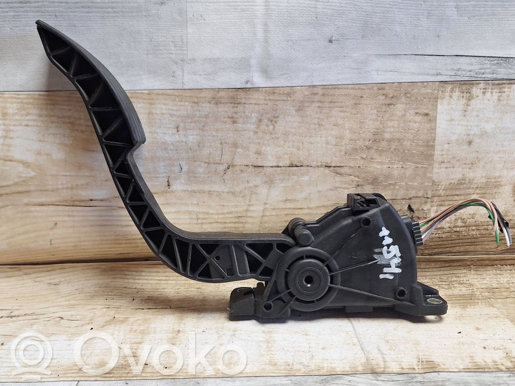 Renault Twingo II Accelerator throttle pedal 