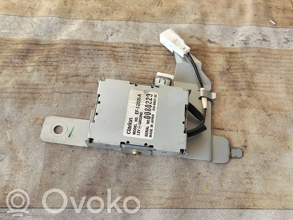 Subaru Outback Pystyantennivahvistin 