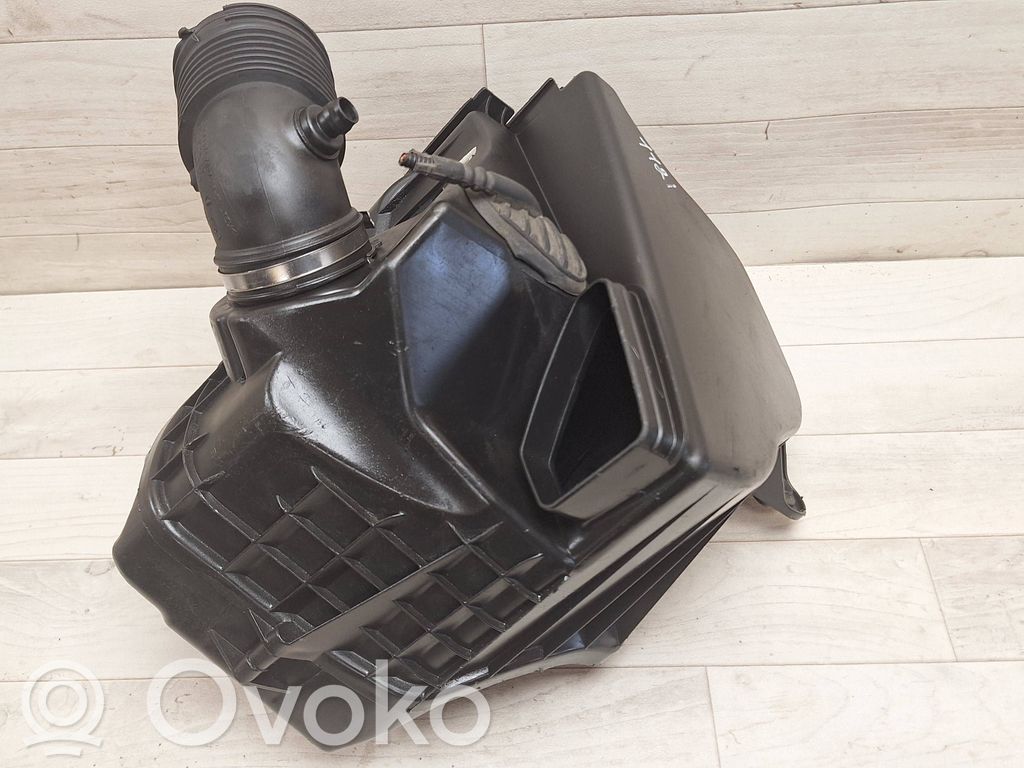 BMW 1 E81 E87 Air filter box 