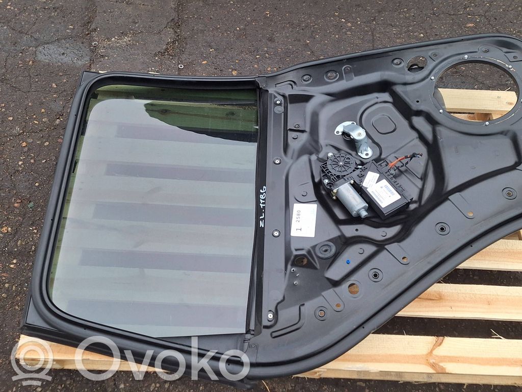 Volkswagen Touareg I Elektryczny podnośnik szyby drzwi tylnych 