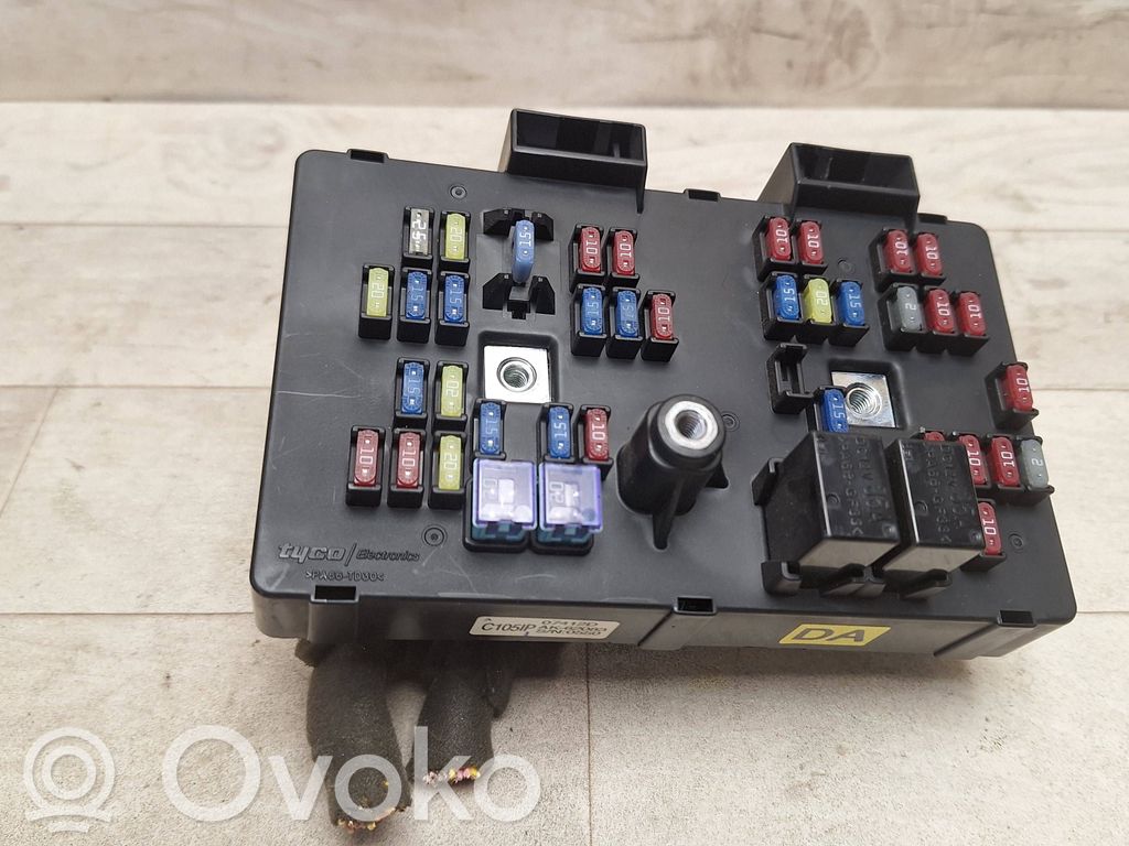 Opel Antara Saugiklių blokas 