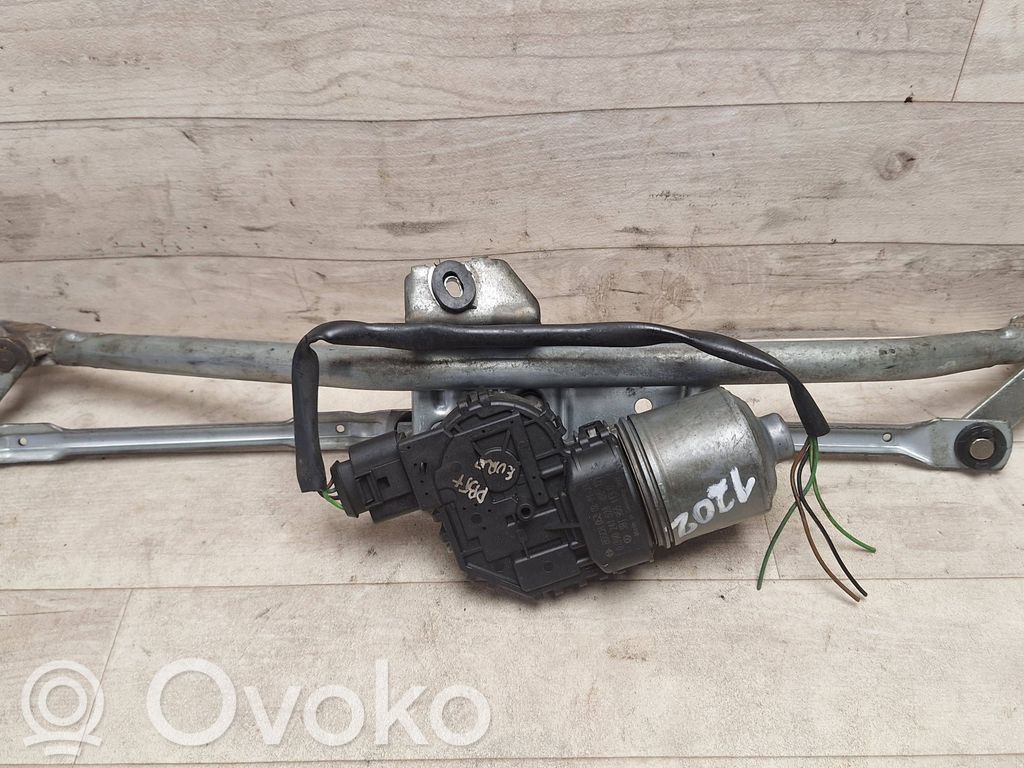 Volkswagen PASSAT B5.5 Mechanizm i silniczek wycieraczek szyby przedniej / czołowej 
