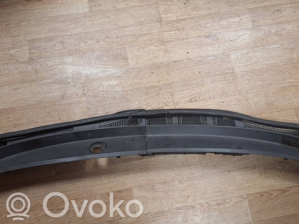 Mazda 5 Wiper trim 