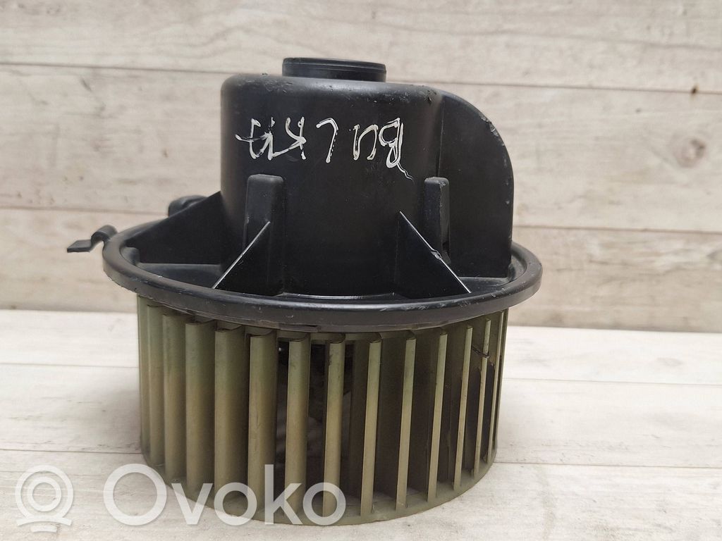 Audi 80 90 B3 Wentylator nawiewu / Dmuchawa 