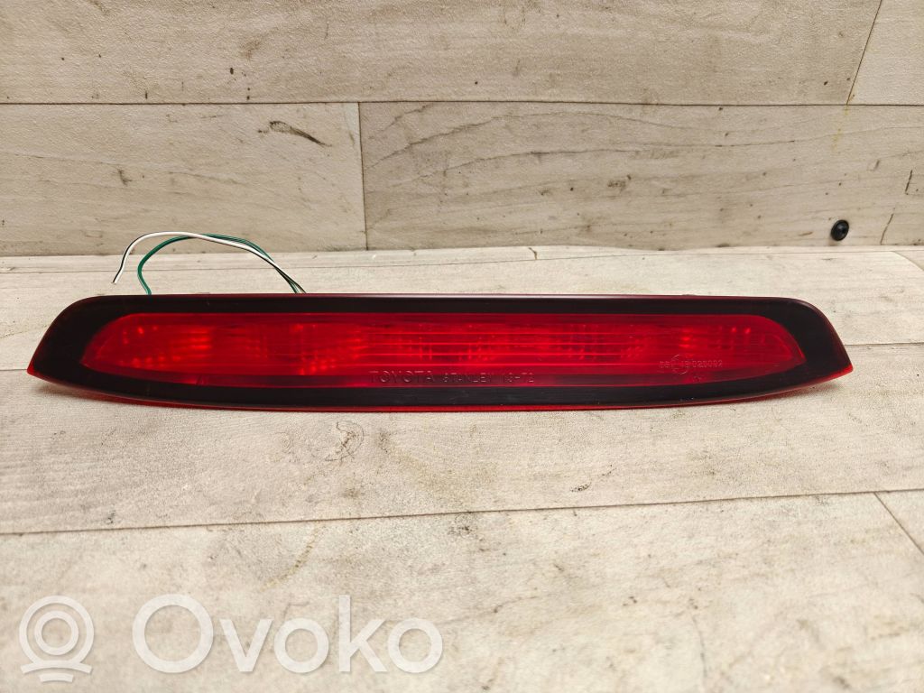 Toyota Corolla Verso E121 Third/center stoplight 