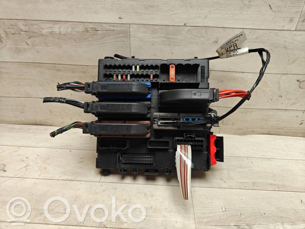 Opel Vectra C Fuse module 