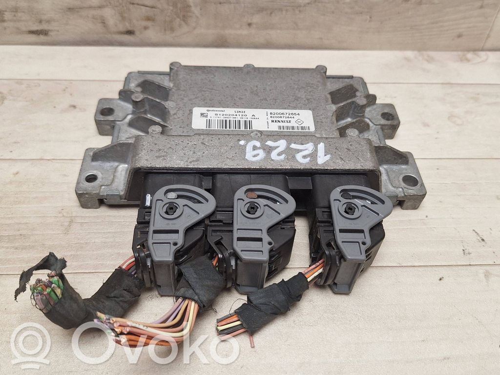 Dacia Sandero Engine control unit/module 