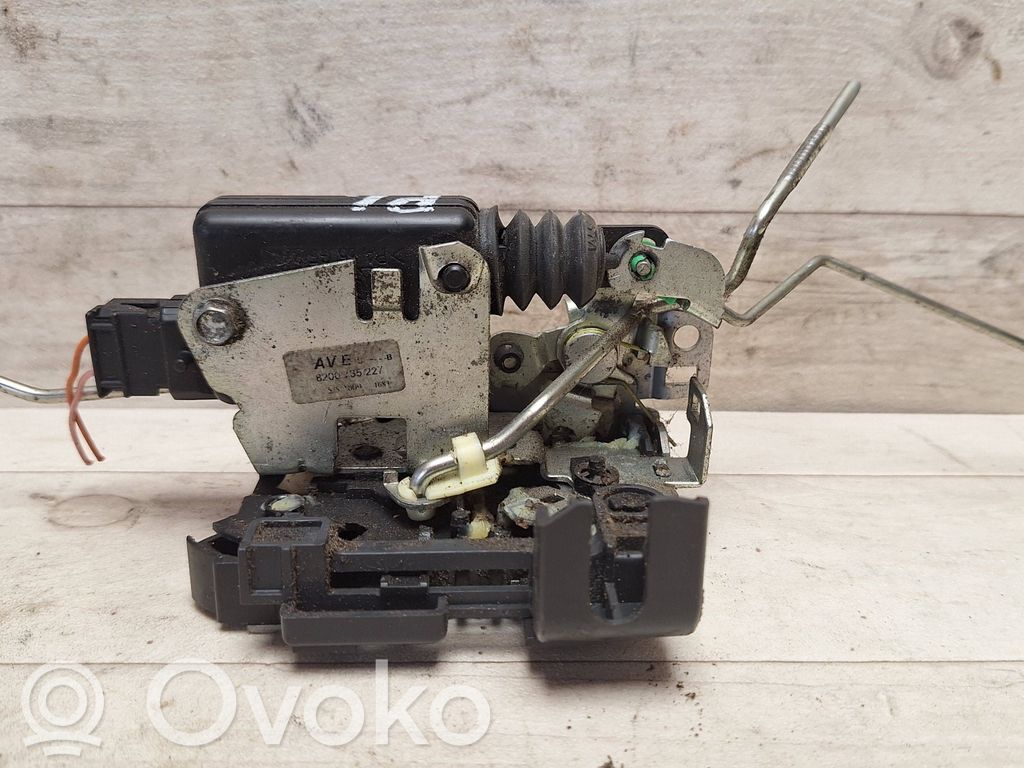 Dacia Sandero Front door lock 