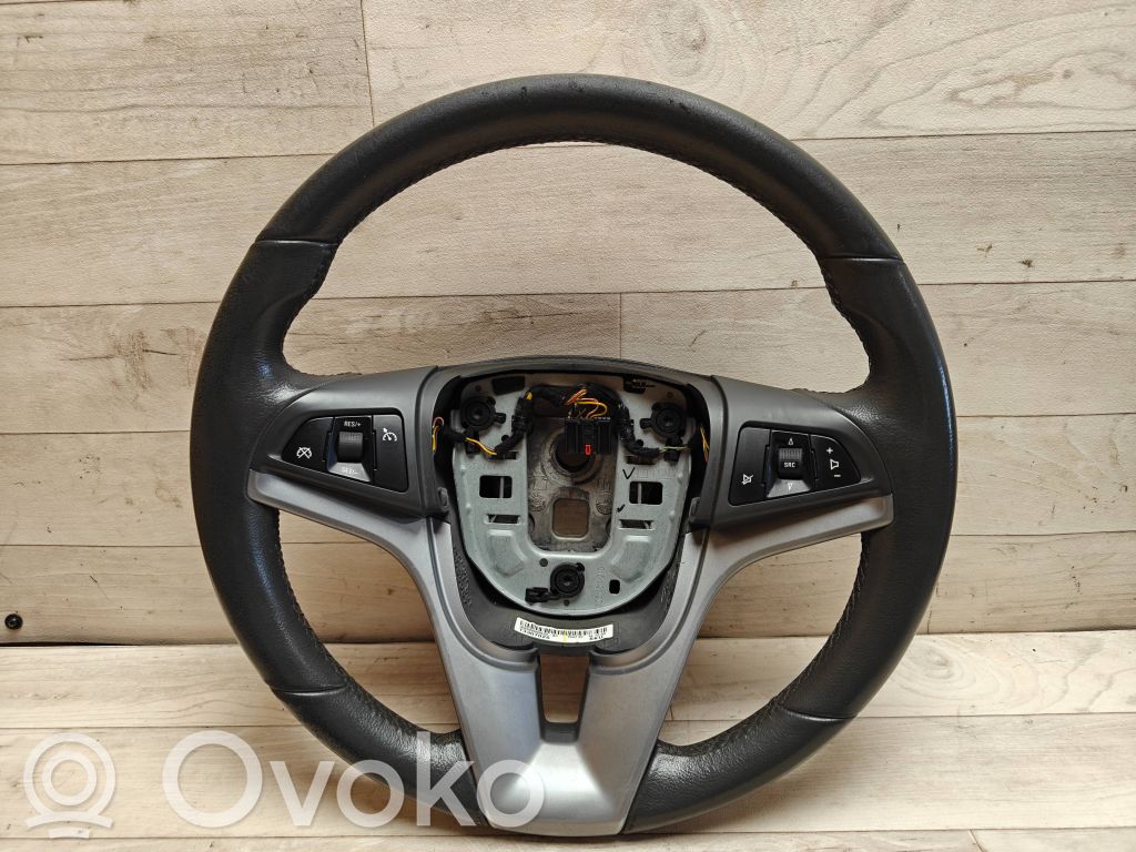 Chevrolet Cruze Ohjauspyörä 