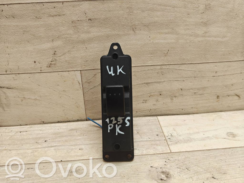 Mazda 3 II Electric window control switch 