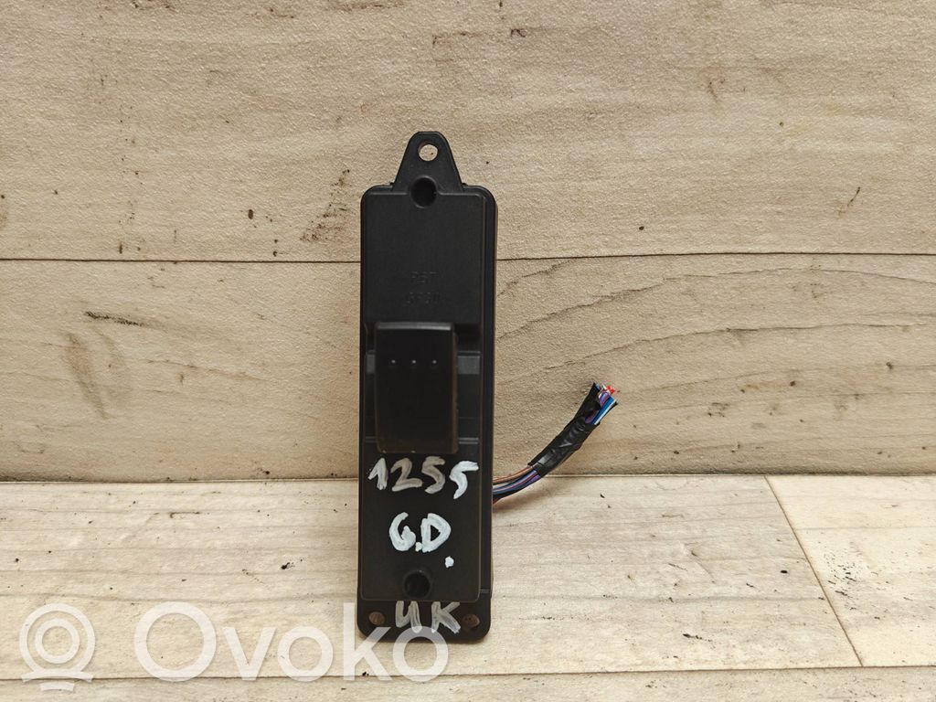 Mazda 3 II Electric window control switch 