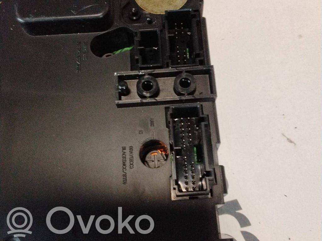 Climate control unit   9452367